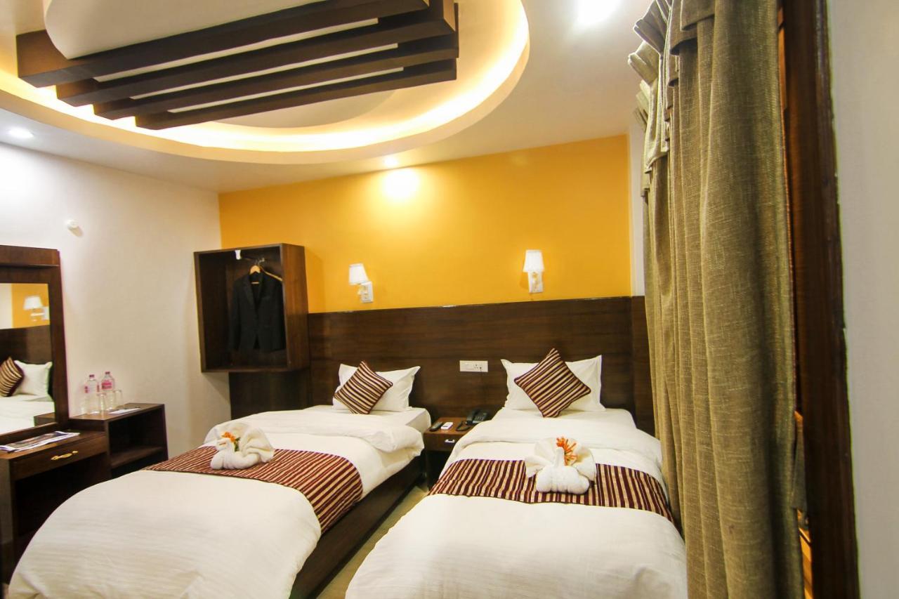 Hotel Lakeside Pvt. Ltd. Pokhara Dış mekan fotoğraf