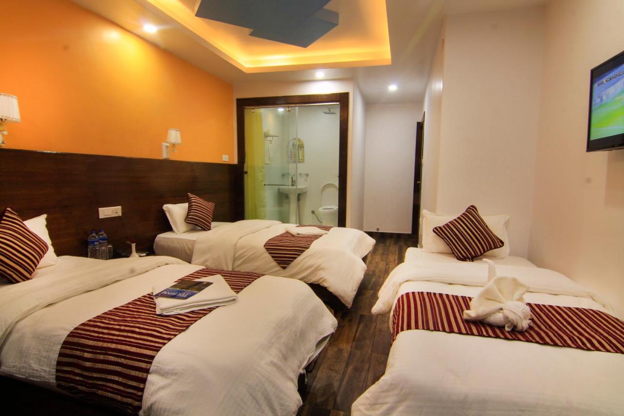 Hotel Lakeside Pvt. Ltd. Pokhara Dış mekan fotoğraf