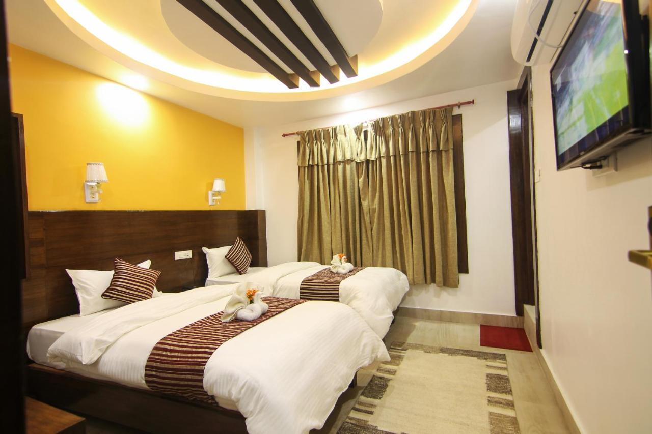 Hotel Lakeside Pvt. Ltd. Pokhara Dış mekan fotoğraf