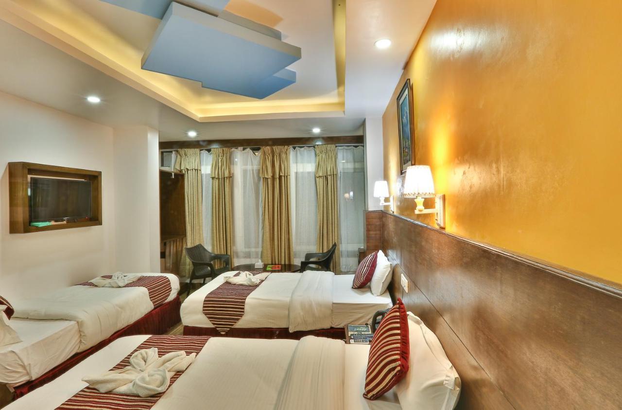 Hotel Lakeside Pvt. Ltd. Pokhara Dış mekan fotoğraf