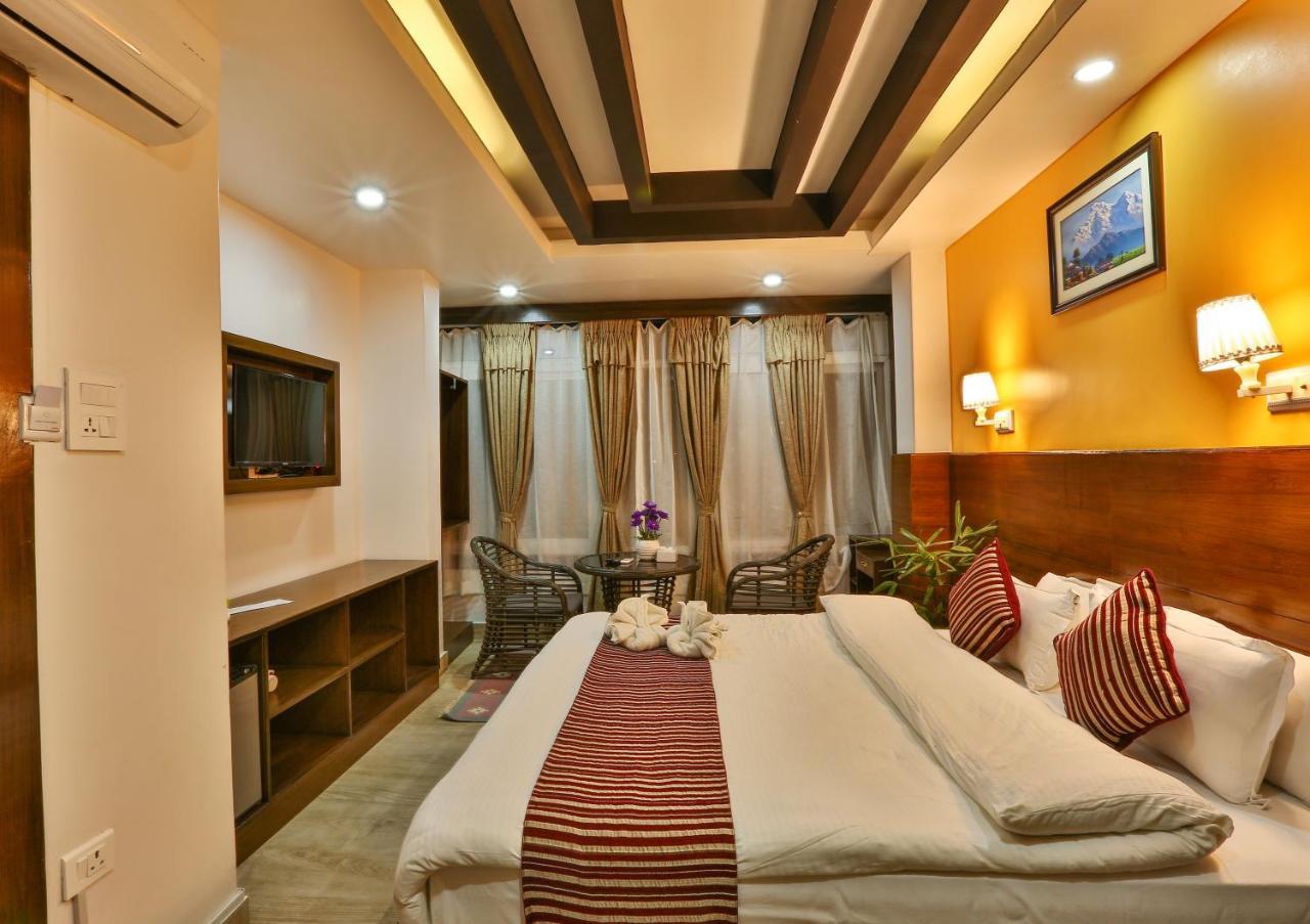 Hotel Lakeside Pvt. Ltd. Pokhara Dış mekan fotoğraf