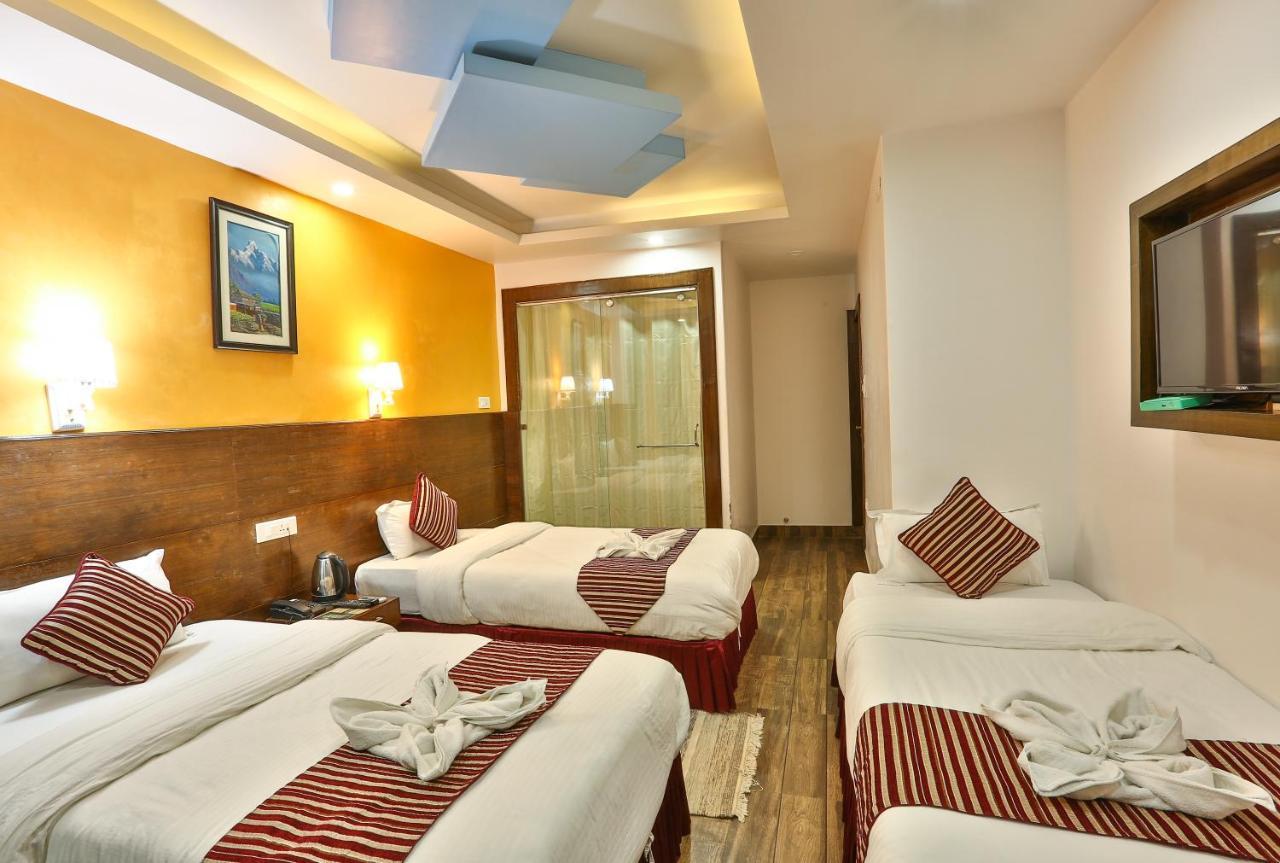Hotel Lakeside Pvt. Ltd. Pokhara Dış mekan fotoğraf